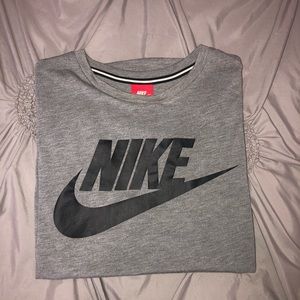 NWOT Nike Tee